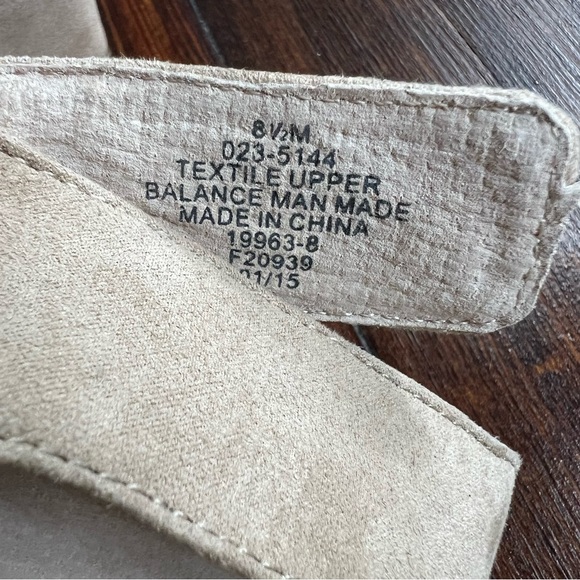 a.n.a Suede wedge heels size 8.5 - Picture 4 of 7